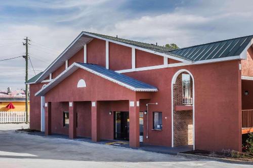 Rodeway Inn | Gracewood