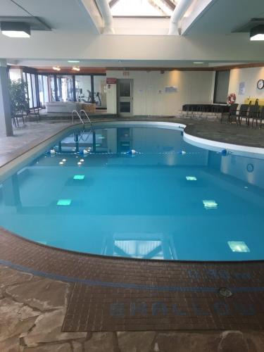 Royal Harbour Resort | Thornbury