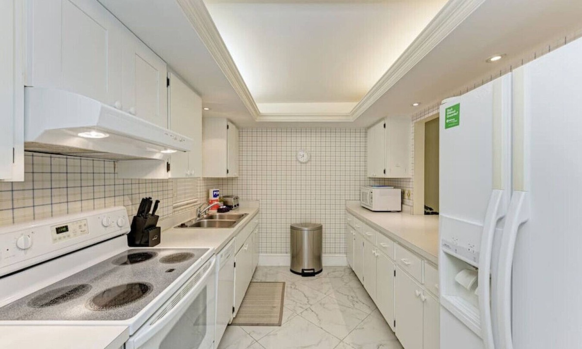Sea Grape Inn Property Longboat Key | Whitney Beach