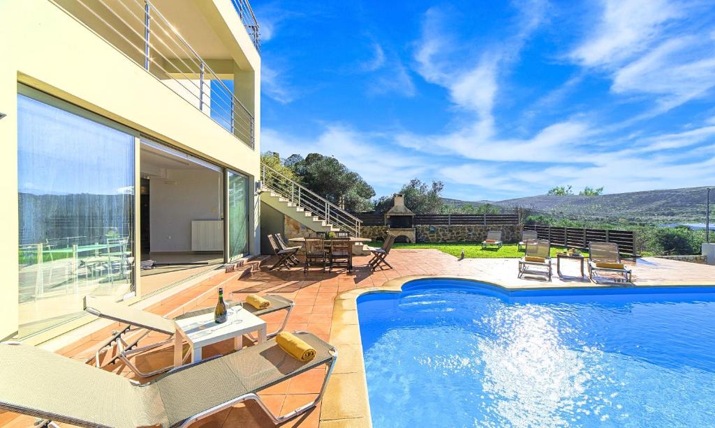 Escape Villa Jacuzzi | Skoutelonas