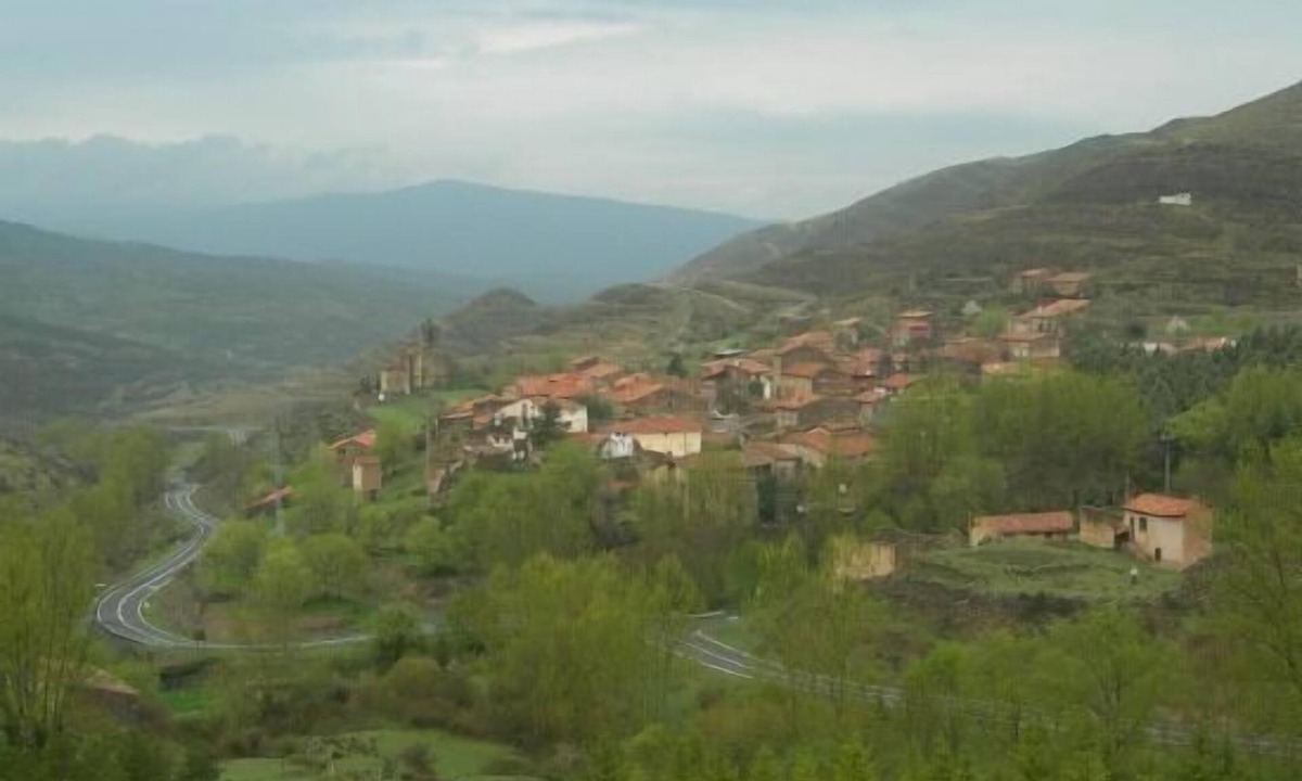 Self Catering Cottage People | Navalsaz