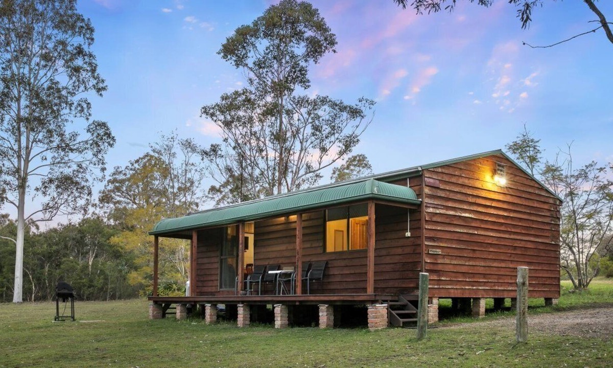 Self Country Cottage Set Acres | North Rothbury