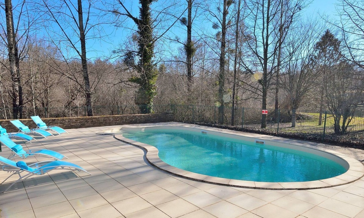 Serene Holiday Cussac Terrace Barbeque | Cussac