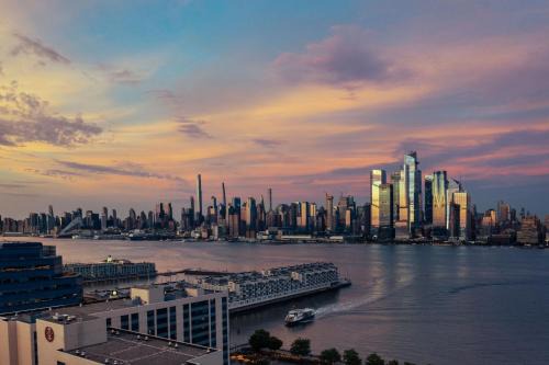 Sheraton Lincoln Hotel | Weehawken