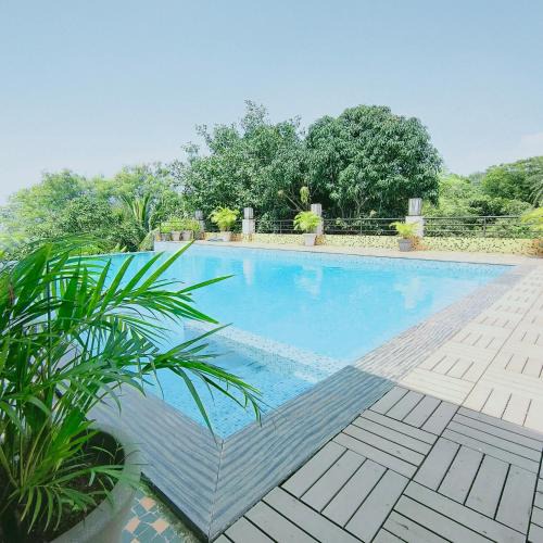 Silverador Resort Club | Uttan