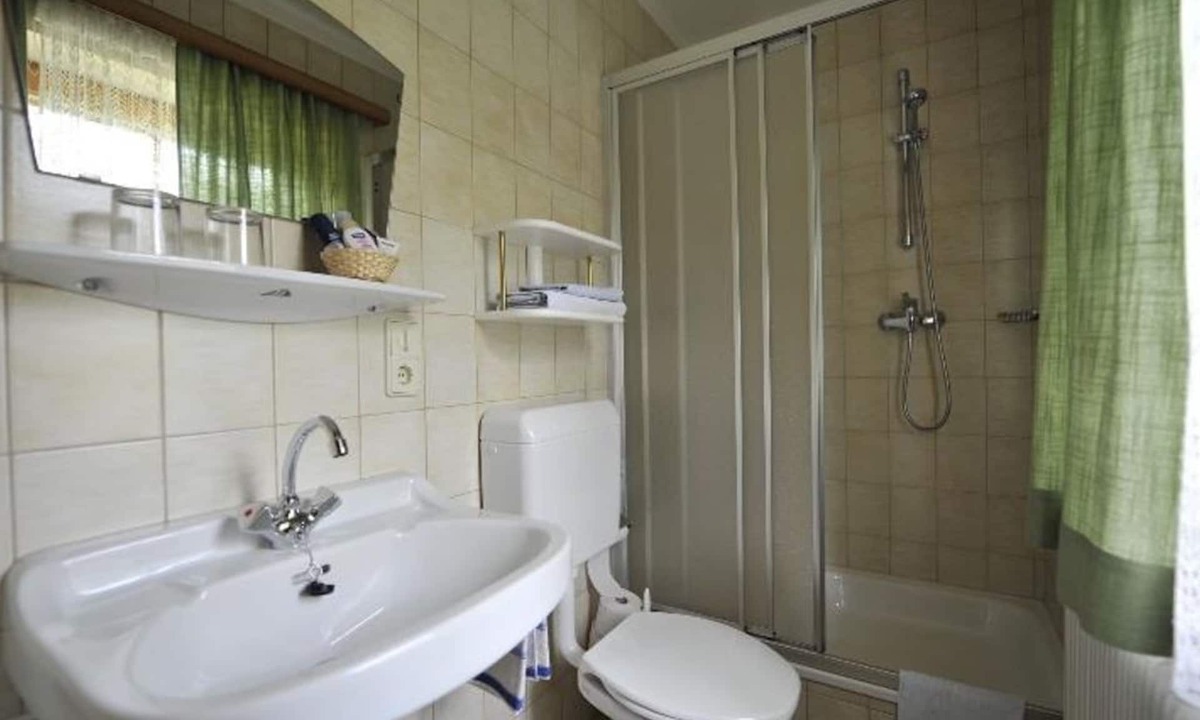 Shower Wc No Macheiner | Lessach
