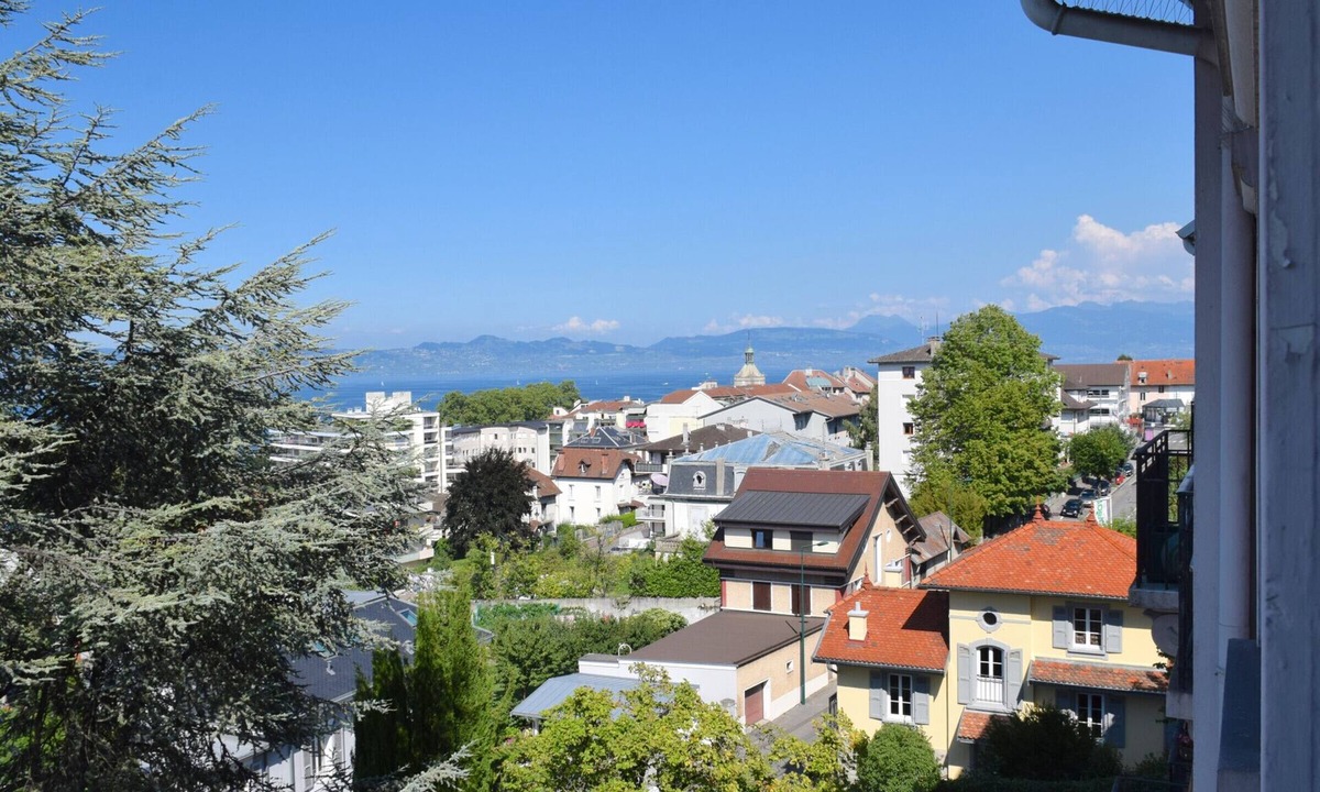 Biot Persons | Evian-les-Bains