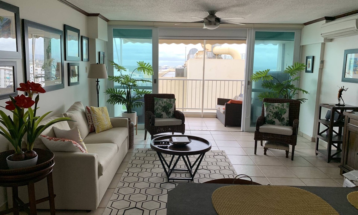 Coral Beach Carolina | Isla Verde