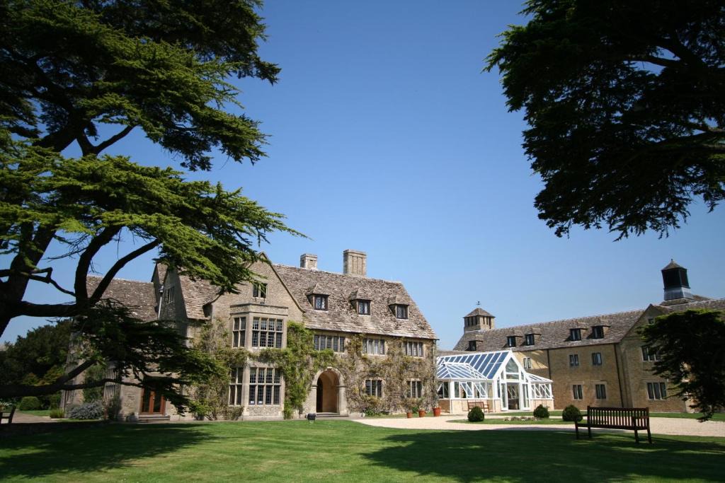 Stanton Hotel | Blunsdon