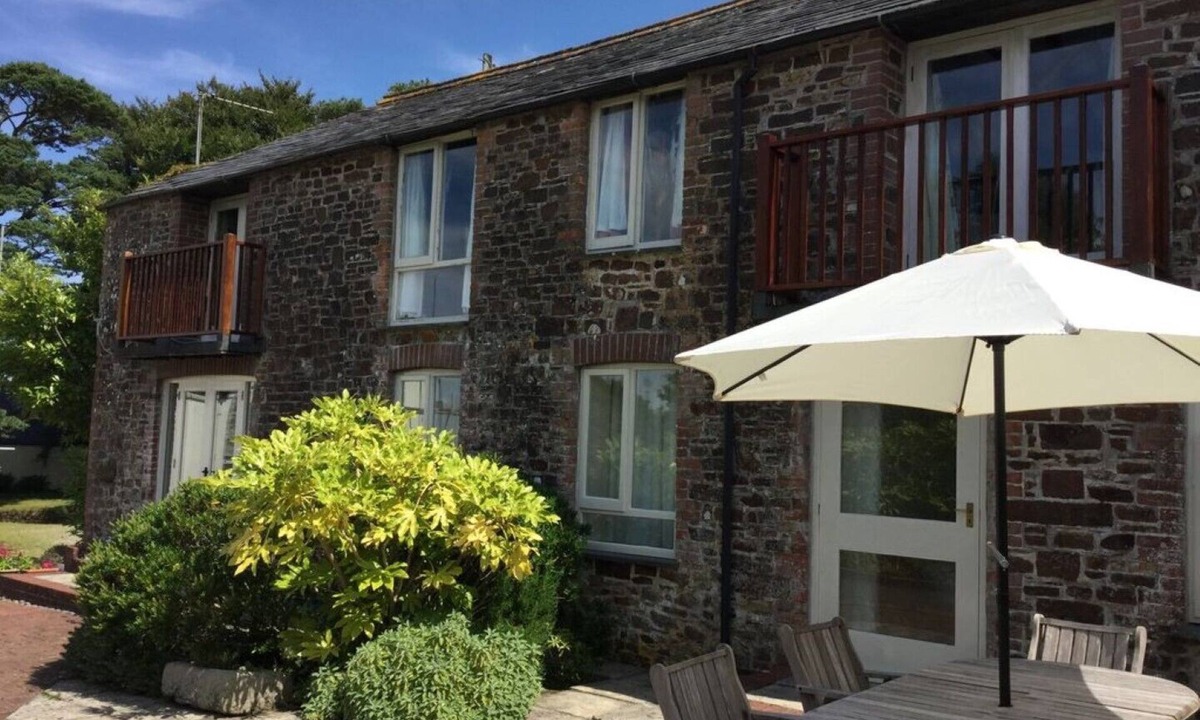 Stone Conversion Coach Cottage Stewarts | Week Saint Mary