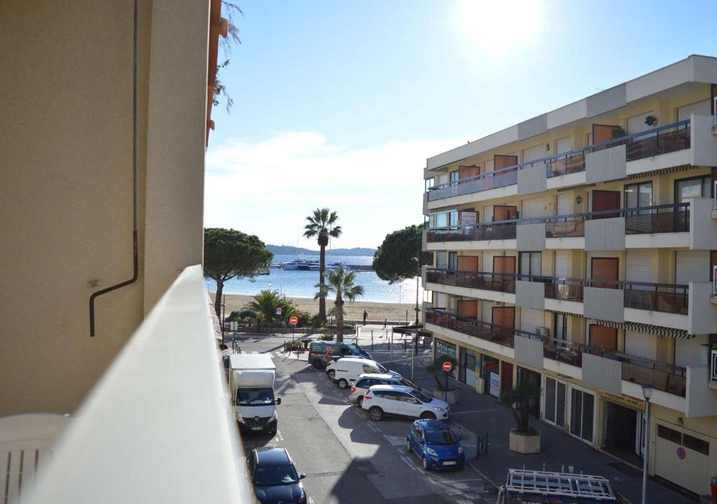 Pièce Personnes | Sainte-Maxime City Centre