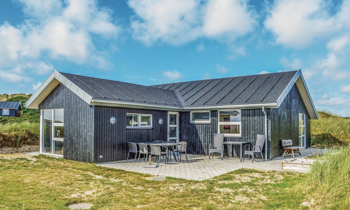 Accommodation | Houvig Strand