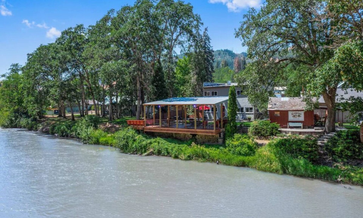 Klickitat River Inn | Lyle