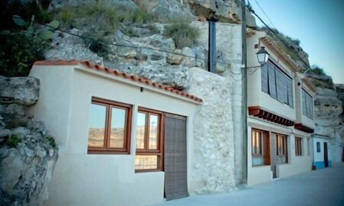 The Bodeguilla Of Alcala Del Jucar Cottage Person | Alcala del Jucar