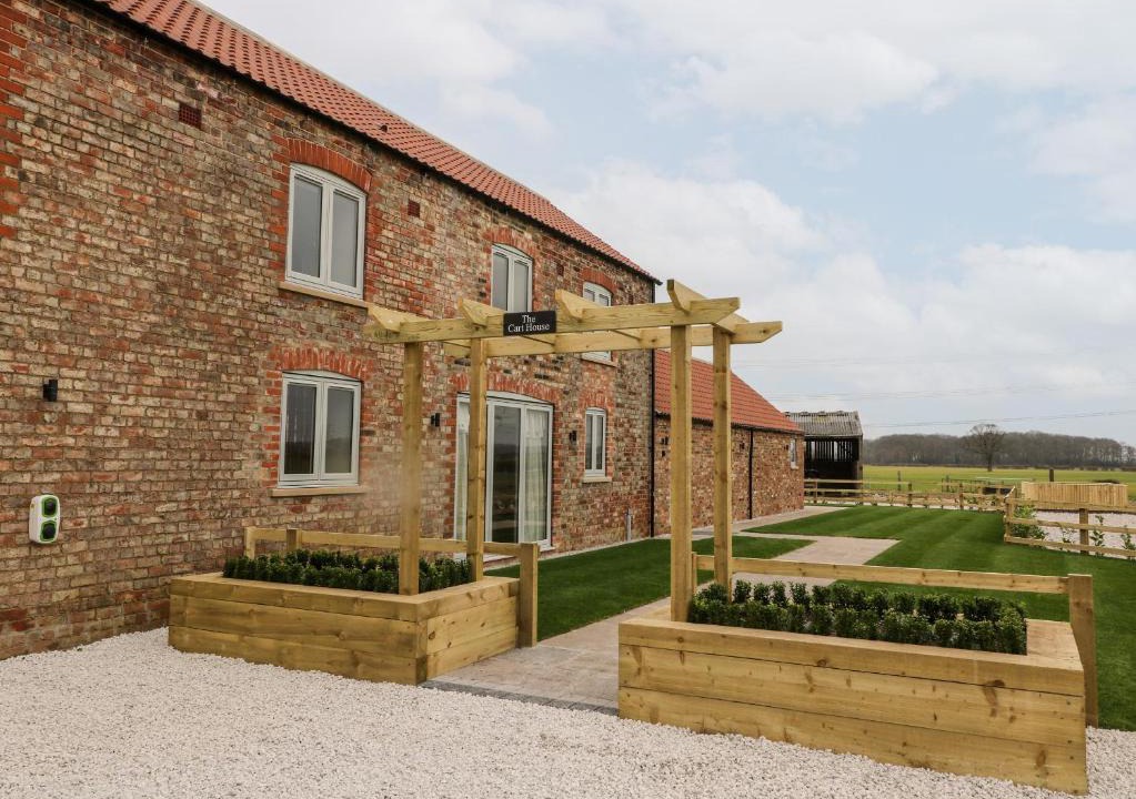 The Cart | Low Catton