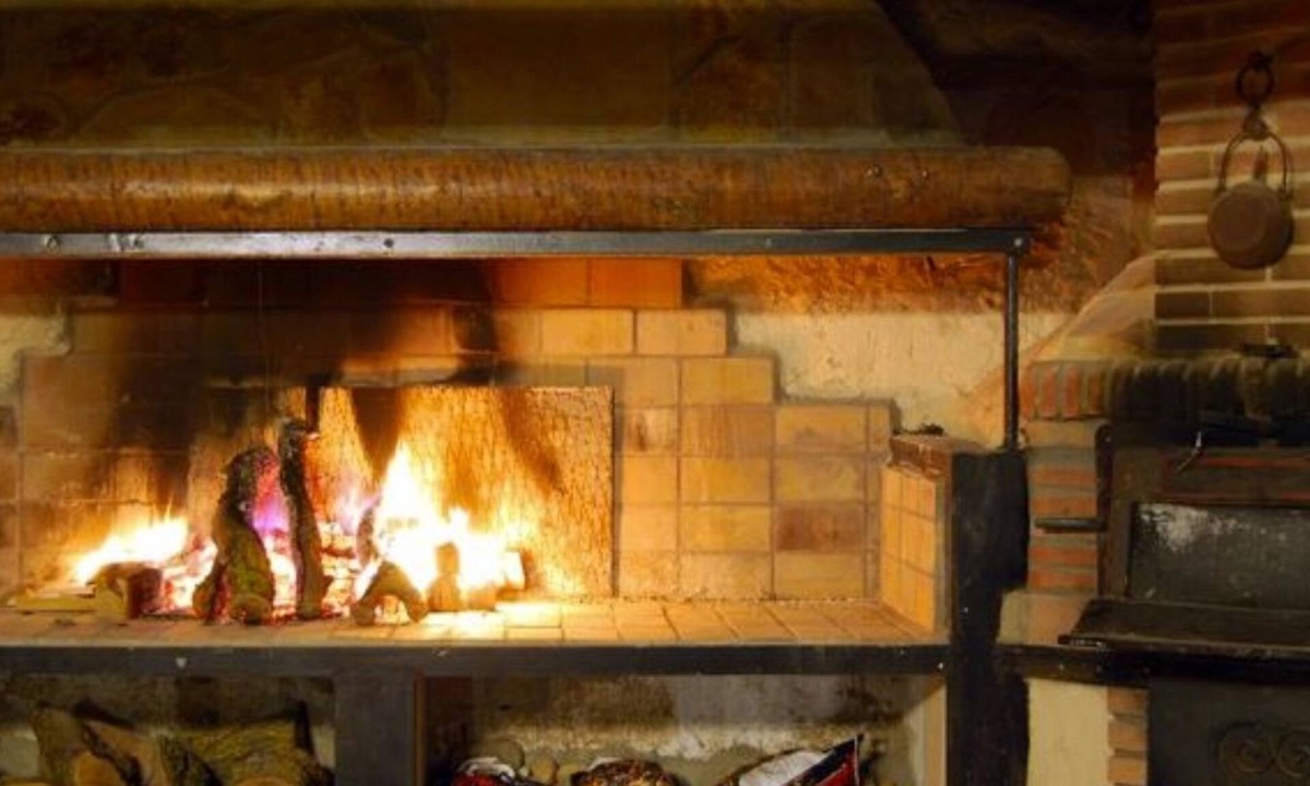 The Cave Of Cirondo Places | El Peral