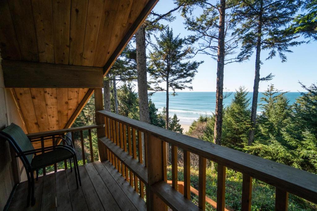 The Cedar | Otter Rock