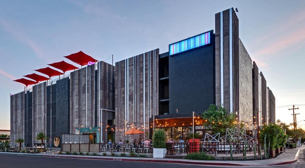 The Clarendon Hotel | Encanto