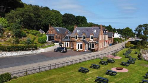 Corrie Hotel | Corrie