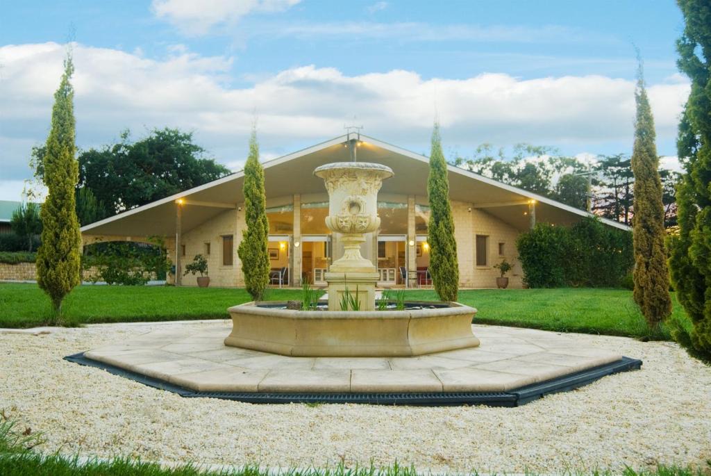 The Gatehouse At Villa Raedward | Yering