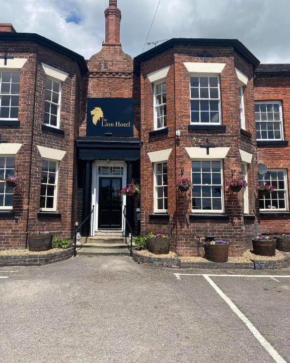 The Lion Hotel | Llansantffraid-ym-Mechain