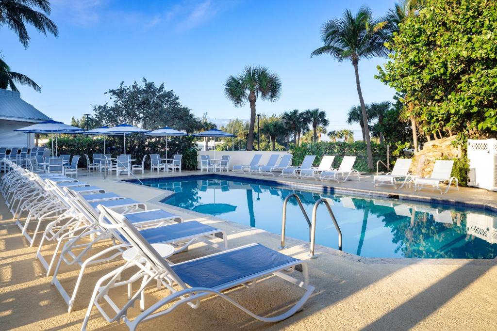 Courtyard | Hutchinson Island South