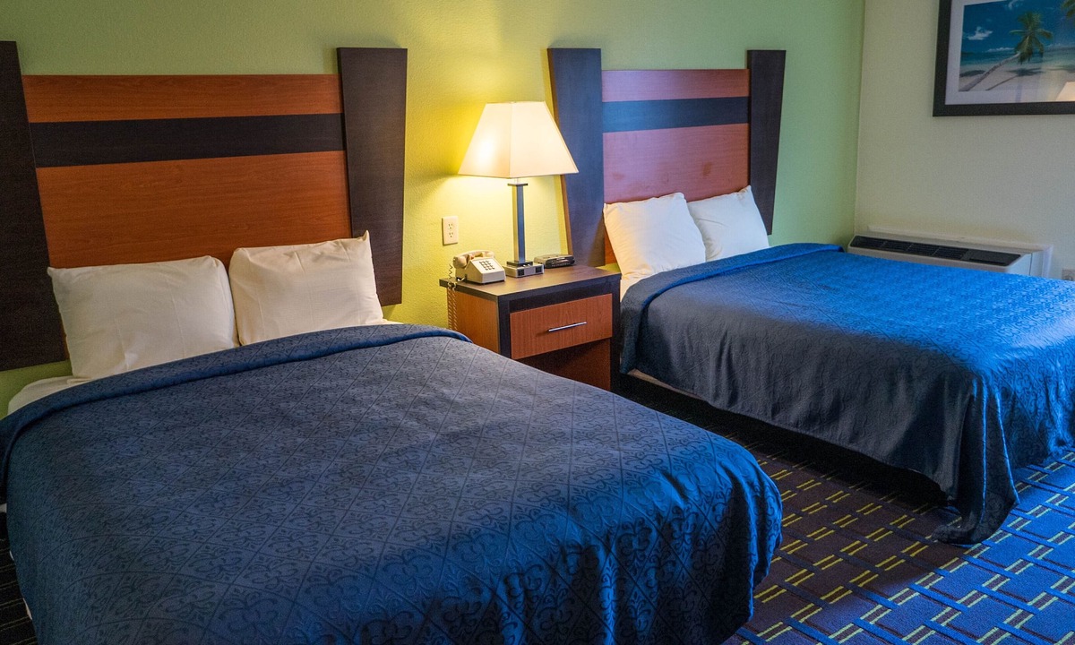 The Mariner Resort | West Yarmouth