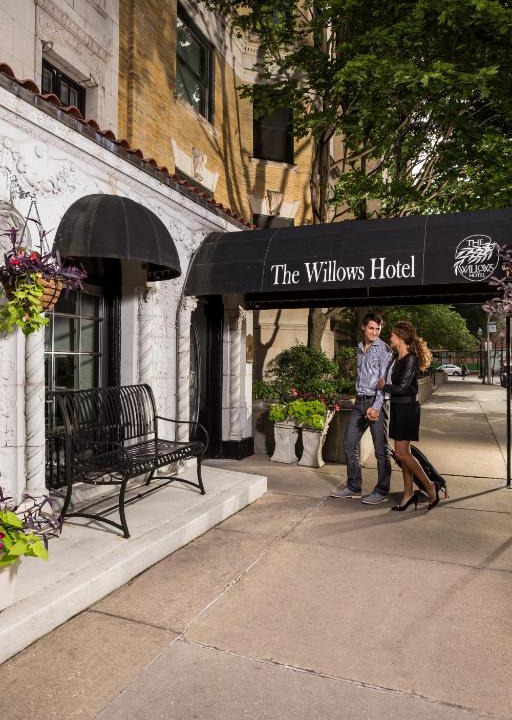 The Willows Hotel | Lake View East