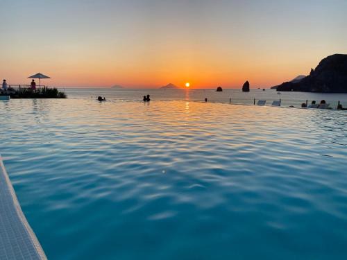 Therasia Resort Sea | Vulcanello