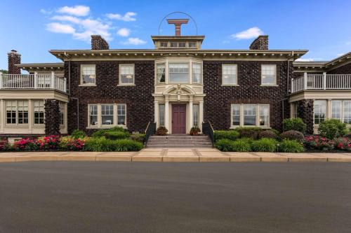 Traditions Hotel | Town of Union