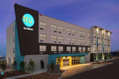 Tru | El Dorado West