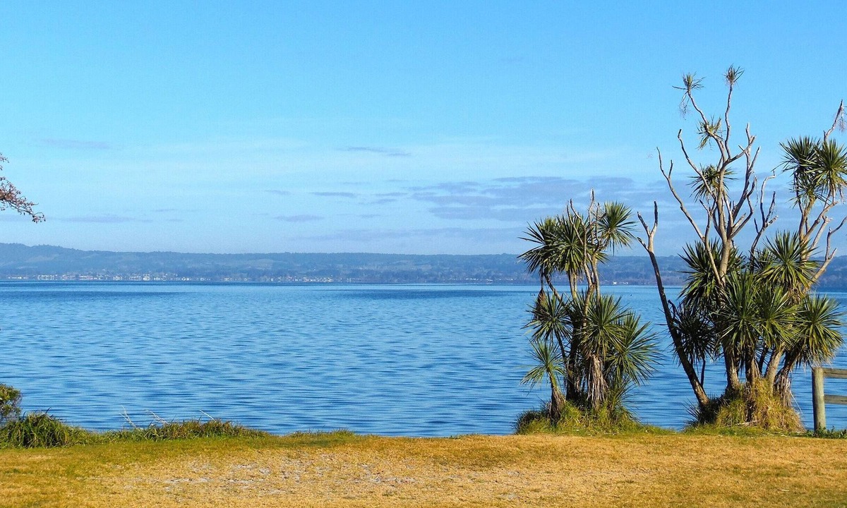 Tui Hamurana Holiday | Mourea