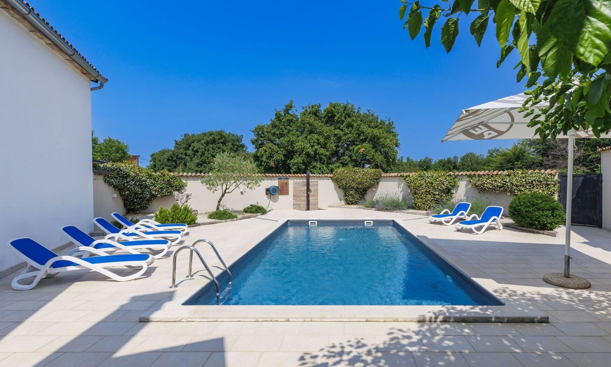 Villa Novigrad Istra Persons | Nova Vas