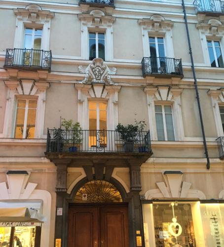 Garibaldi | Roman Quarter