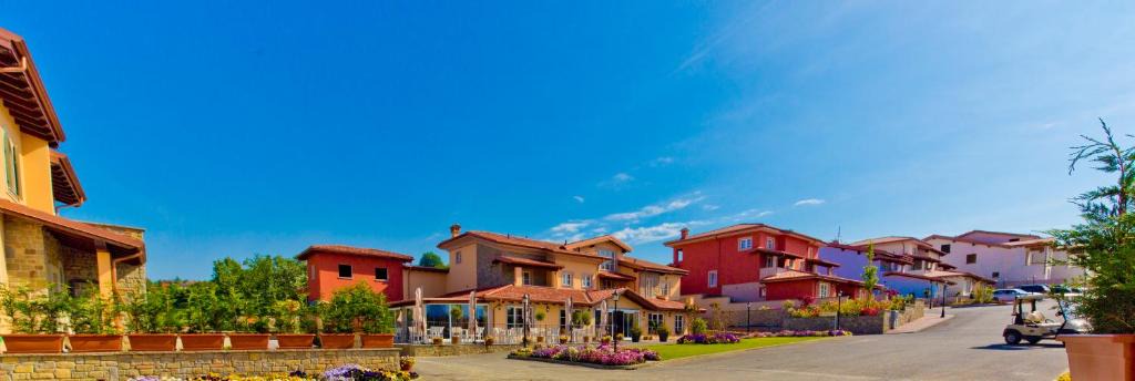 Villa Carolina Resort | Castelletto d'Orba