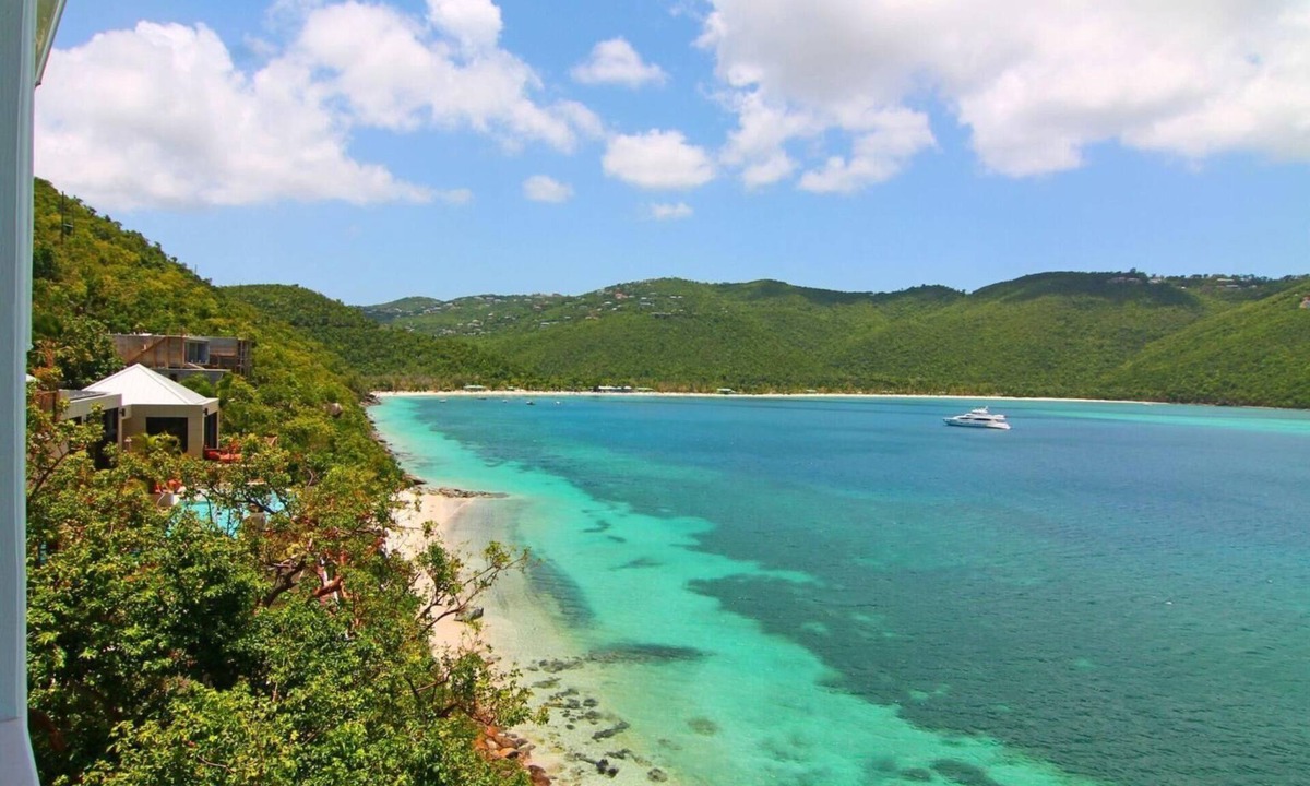 Villa Eau Claire Magens Bay | Estate Peterborg