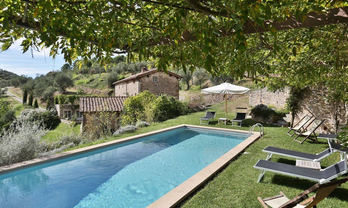 Badia Cantignano Villa Air Con | Vorno