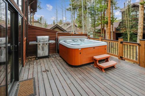 Village Point Townhouse | Warrior's Mark