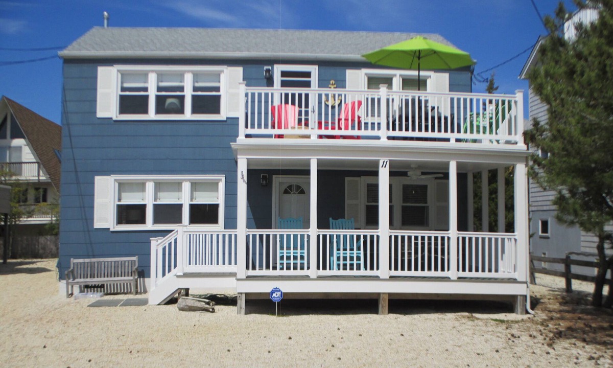 Beach Bay Shopping Restaurants At Of St | Harvey Cedars