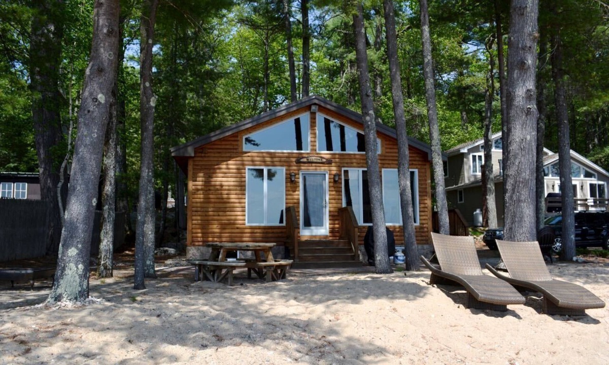Waterfront Sebago Beach | Thompson's Point