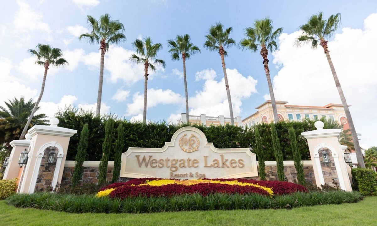 Lakes Resort Br Sunday | Florida Central Atlantic Coast