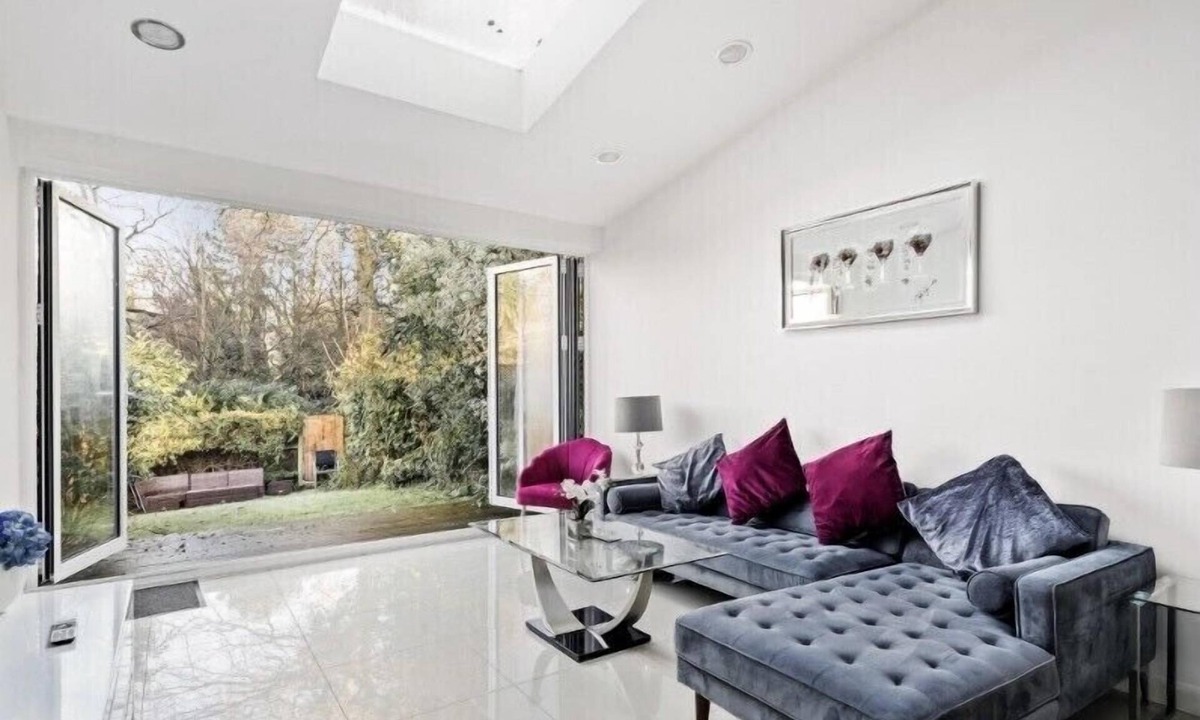 Weybridge | Weybridge