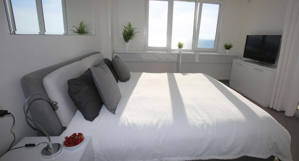 White Residence | Sarande