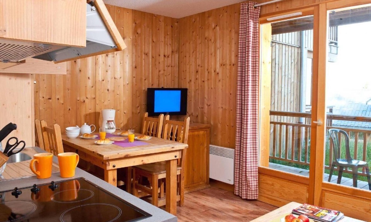 Ski Slopes Swimming Terrace Locker | La Feclaz