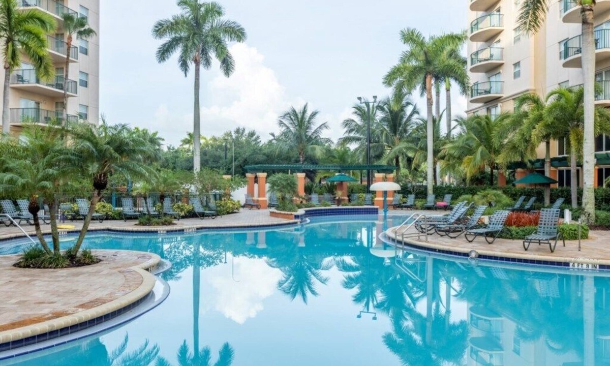 Wyndham Pompano Beach | Survey Creek
