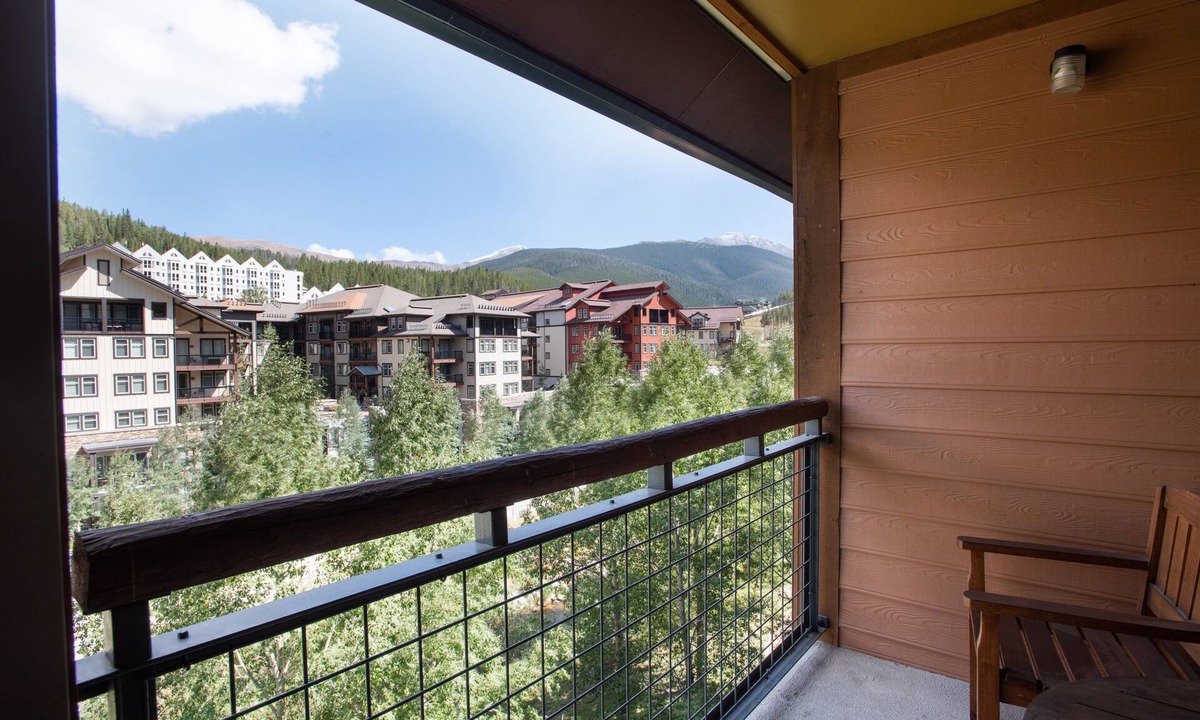 Zephyr Mountain Lodge Continental Divide | Winter Park