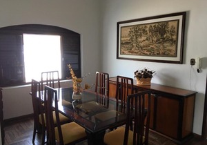 Ótima Casa no Centro de Capitólio, com vista para Prainha!