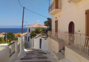 Über den Dächern von Koroni