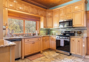 0.5mi to the Lake, Deck w/Views, Poker Table | Eagle Ridge Retreat by AvantStay