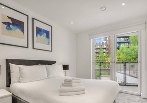 03 Bed Aprtment in Regent's Canal by MySquare